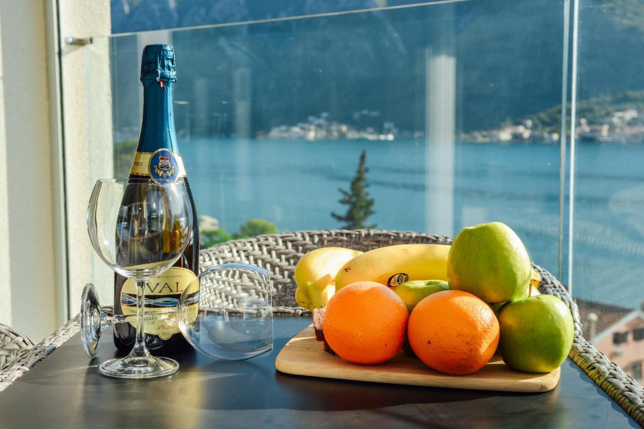 Ily Apartment With Sea View Kotor Exterior photo