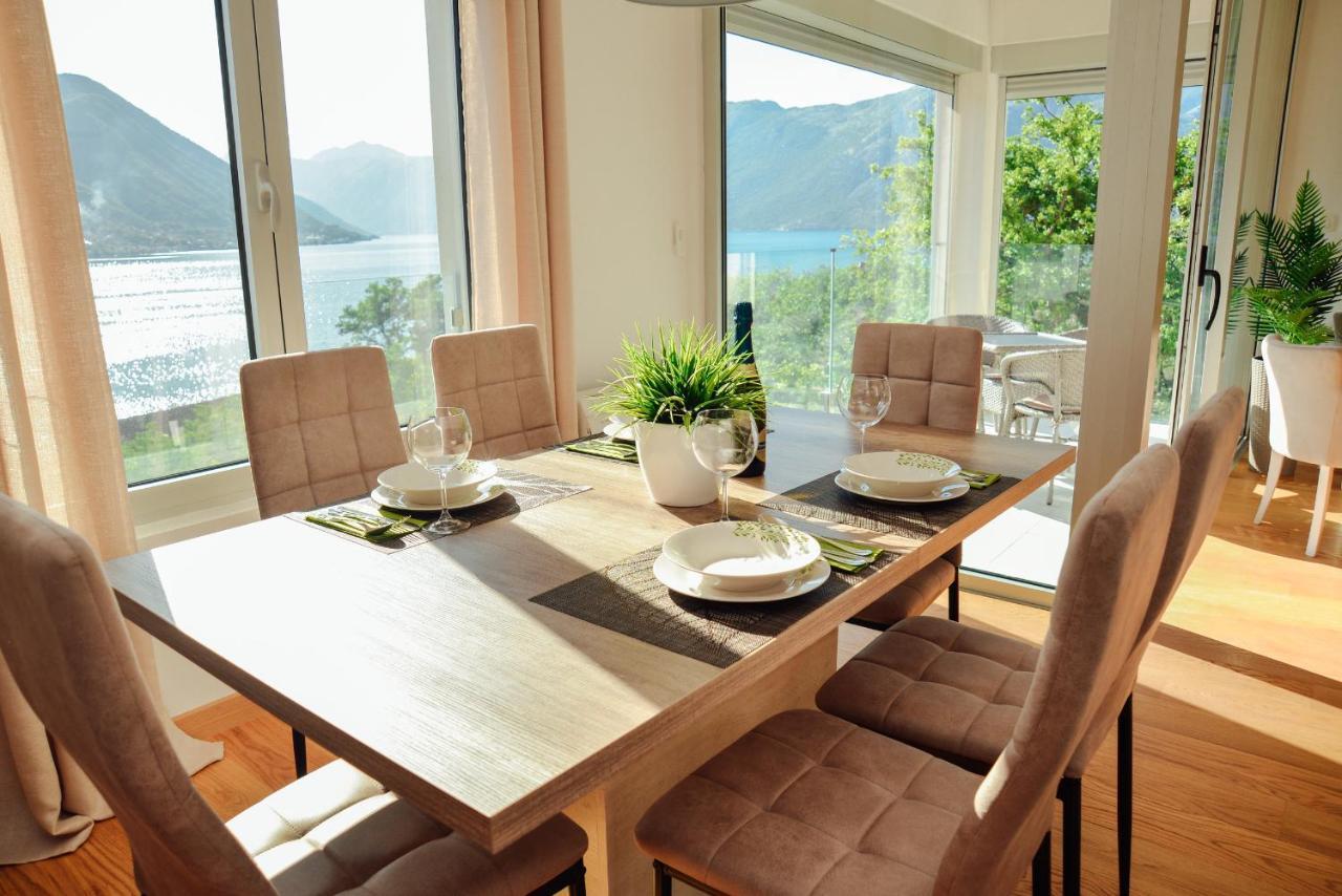 Ily Apartment With Sea View Kotor Exterior photo
